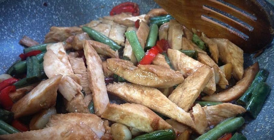 рецепт рисовой лапши с овощами и курицей