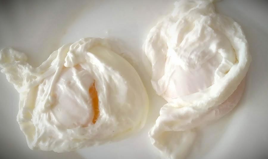 как приготовить яйцо пашот в микроволновке за 1 минуту